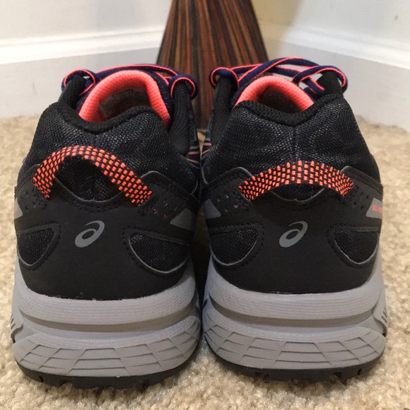 ASICS - Picture 3 of 6